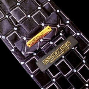 PRESIDENT DONALD TRUMP Signature Black Blue Tie